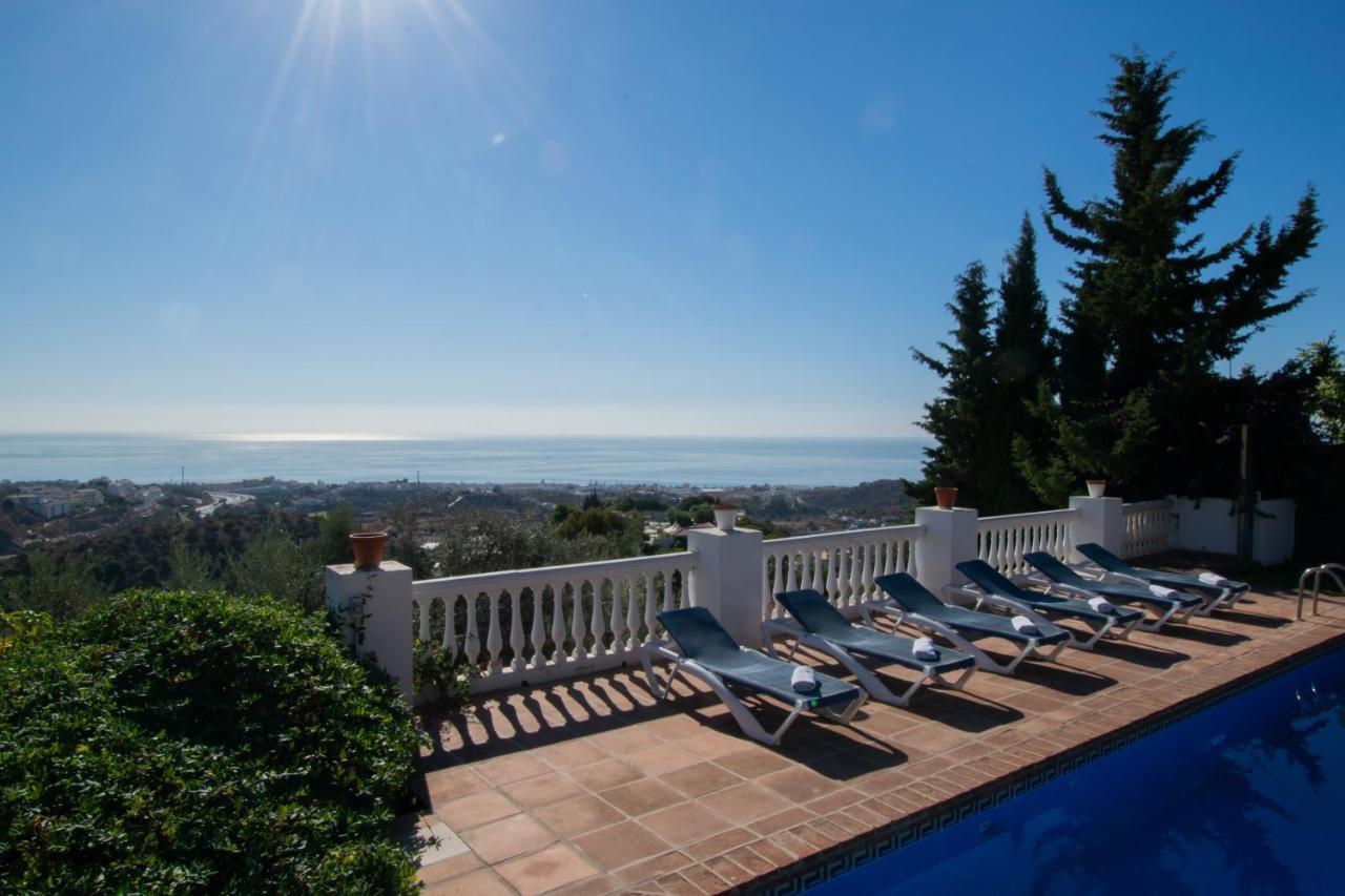 Gran Villa Con Vistas Al Mar Y Piscina Privada Malaga Exterior photo