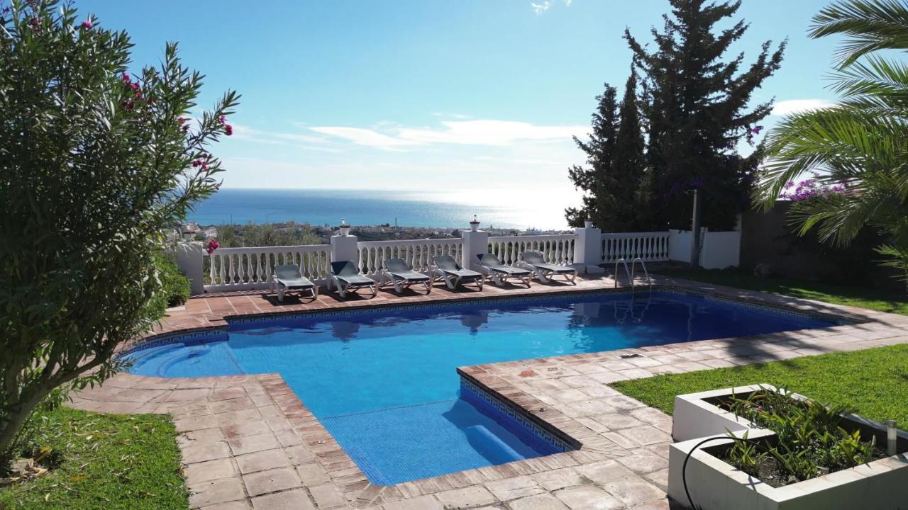 Gran Villa Con Vistas Al Mar Y Piscina Privada Malaga Exterior photo