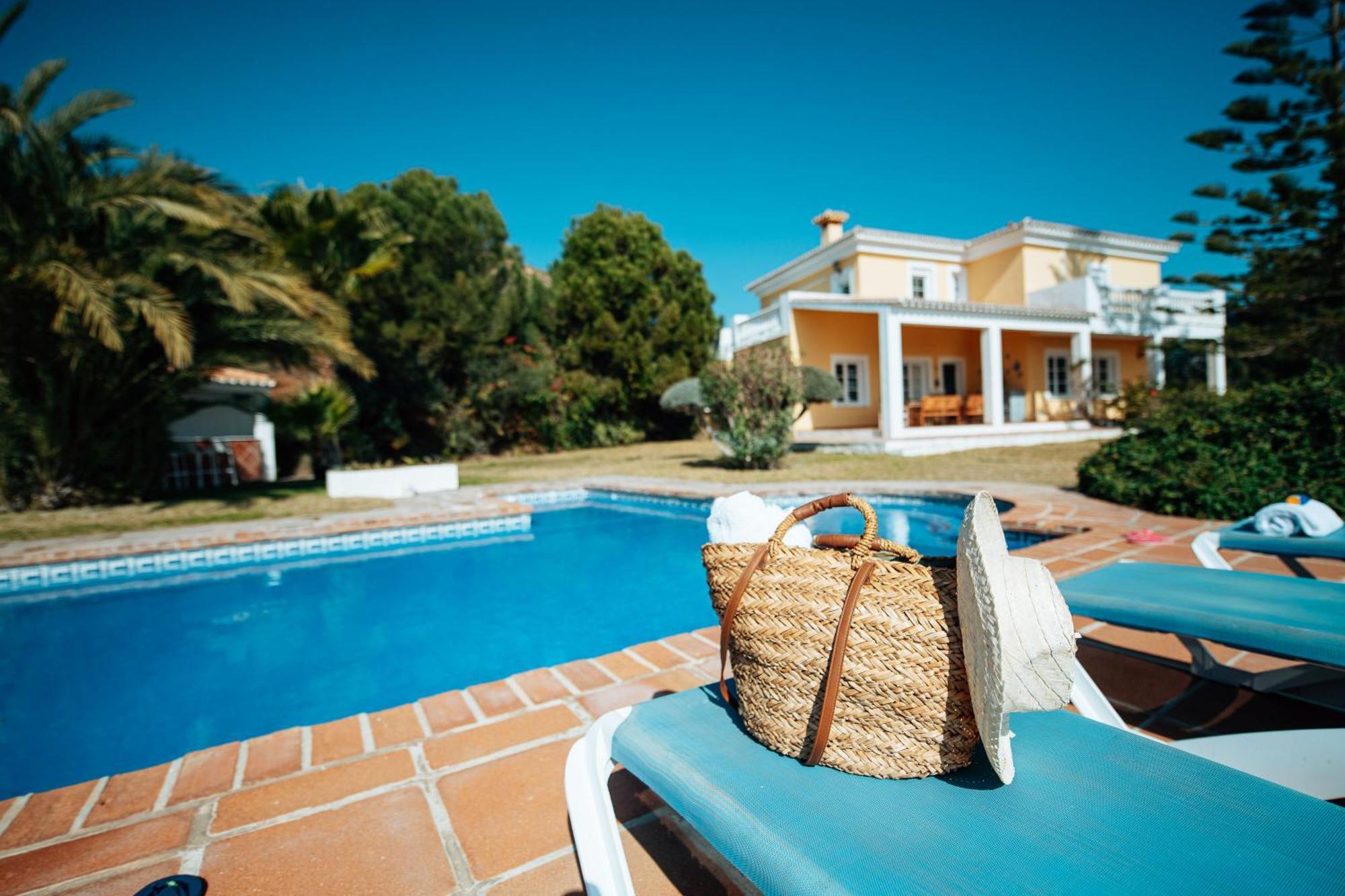 Gran Villa Con Vistas Al Mar Y Piscina Privada Malaga Exterior photo